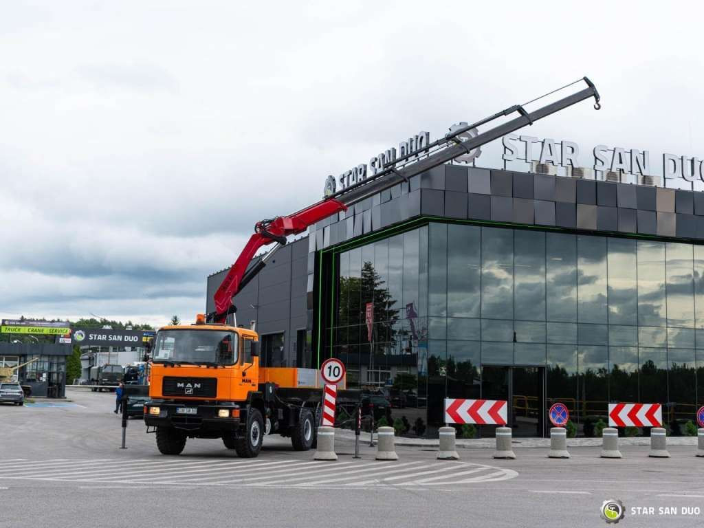 MAN 27.402 F10 6x6 HMF 3620 K4 Hds Crane - Kamion sa dizalicom: slika 2 MAN 27.402 F10 6x6 HMF 3620 K4 Hds Crane - Kamion sa dizalicom: slika 2