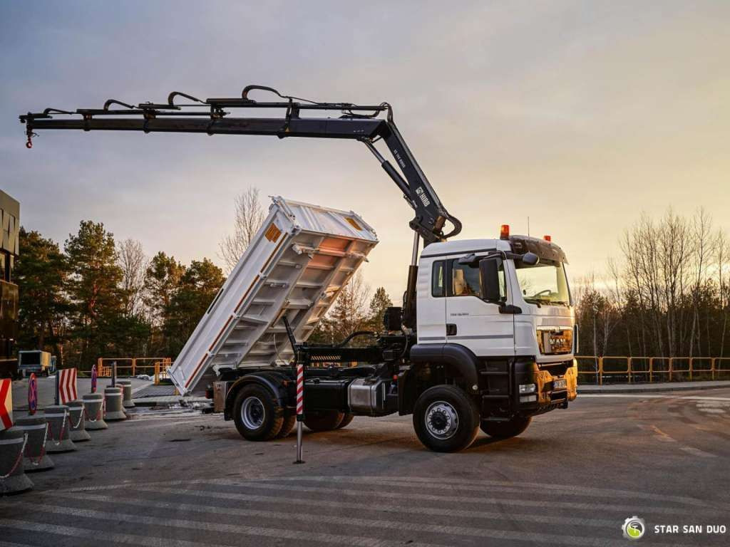 MAN TGS 18.360 4x4 HIAB 144 E-4 Crane Kipper MAN TGS 18.360 4x4 HIAB 144 E-4 Crane Kipper - Kamion sa dizalicom, Istovarivač: slika 3 MAN TGS 18.360 4x4 HIAB 144 E-4 Crane Kipper MAN TGS 18.360 4x4 HIAB 144 E-4 Crane Kipper - Kamion sa dizalicom, Istovarivač: slika 3