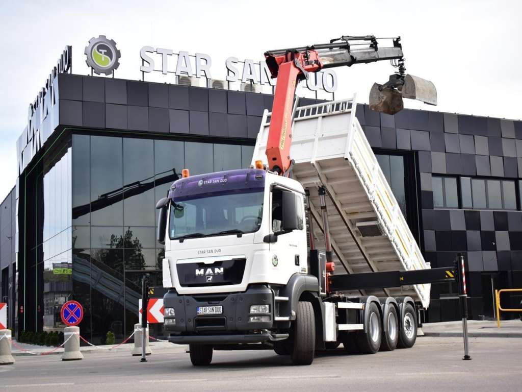 MAN TGS 35.400 8X4 PALFINGER PK 33002 CRANE KIPPER - Kamion sa dizalicom, Istovarivač: slika 2 MAN TGS 35.400 8X4 PALFINGER PK 33002 CRANE KIPPER - Kamion sa dizalicom, Istovarivač: slika 2