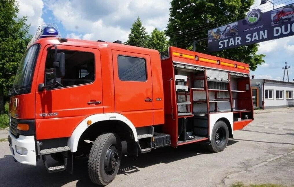 Mercedes-Benz 4x4 ATEGO 1225 Firebrigade Feuerwehr  - Vatrogasni kamion: slika 2 Mercedes-Benz 4x4 ATEGO 1225 Firebrigade Feuerwehr  - Vatrogasni kamion: slika 2