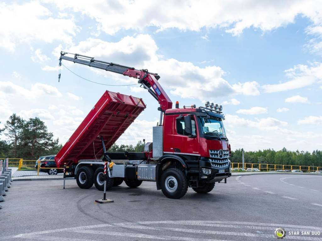 Mercedes-Benz AROCS 3345 6x6 HMF 3220 Winch Crane Tipper - Istovarivač: slika 5 Mercedes-Benz AROCS 3345 6x6 HMF 3220 Winch Crane Tipper - Istovarivač: slika 5