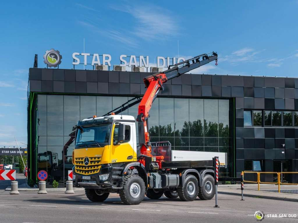 Mercedes-Benz AROCS 3345 6x6 PALFINGER PK 33002 Euro 6 Crane - Kamion sa dizalicom: slika 4 Mercedes-Benz AROCS 3345 6x6 PALFINGER PK 33002 Euro 6 Crane - Kamion sa dizalicom: slika 4
