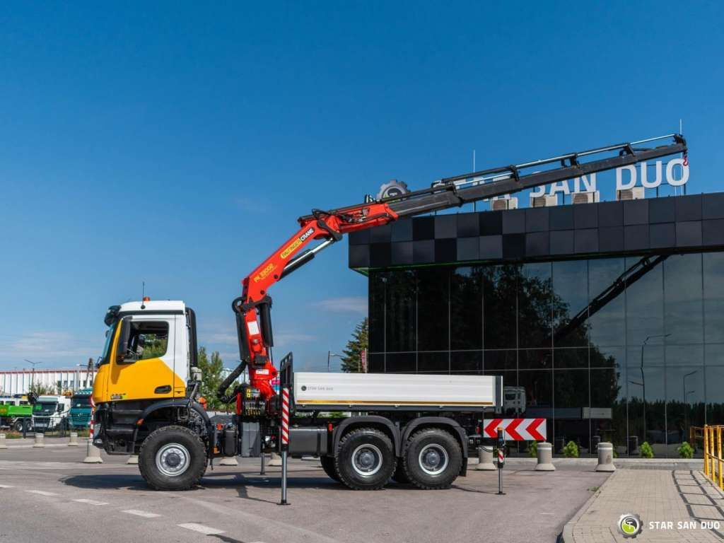 Mercedes-Benz AROCS 3345 6x6 PALFINGER PK 33002 Euro 6 Crane - Kamion sa dizalicom: slika 2 Mercedes-Benz AROCS 3345 6x6 PALFINGER PK 33002 Euro 6 Crane - Kamion sa dizalicom: slika 2