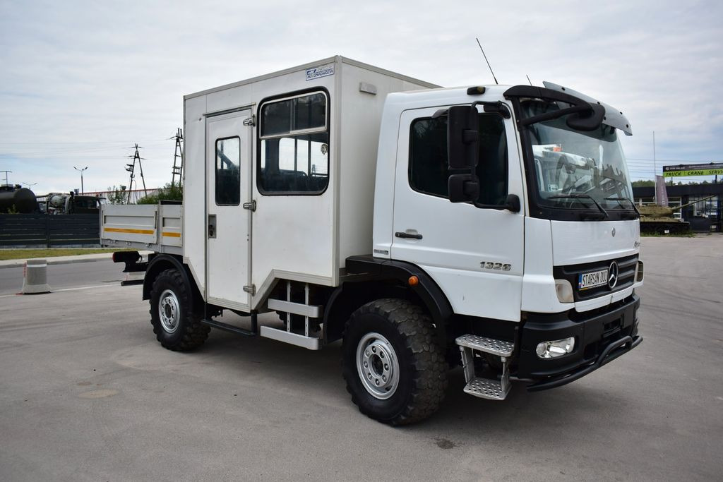 Mercedes-Benz ATEGO 1326 4x4 OFF ROAD CAMPER BUS BOX . - Kamion sa zatvorenim sandukom: slika 1 Mercedes-Benz ATEGO 1326 4x4 OFF ROAD CAMPER BUS BOX . - Kamion sa zatvorenim sandukom: slika 1