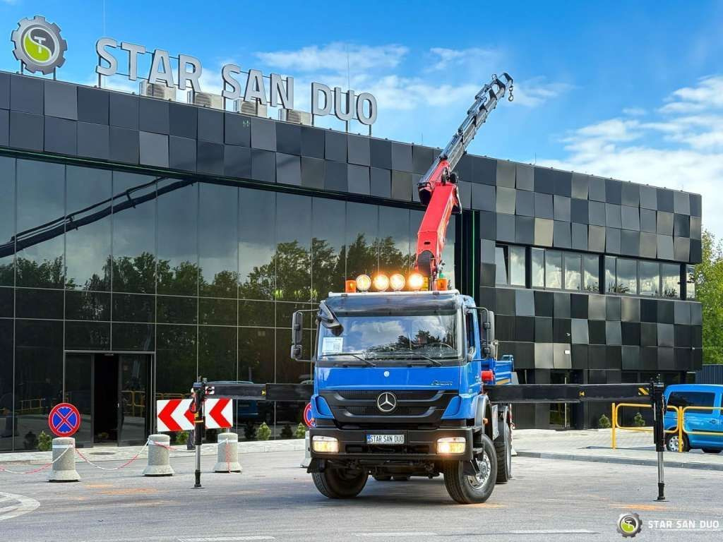 Mercedes-Benz AXOR 1833 4x4 Palfinger PK 22002 EH Crane Winch - Kamion sa dizalicom: slika 3 Mercedes-Benz AXOR 1833 4x4 Palfinger PK 22002 EH Crane Winch - Kamion sa dizalicom: slika 3