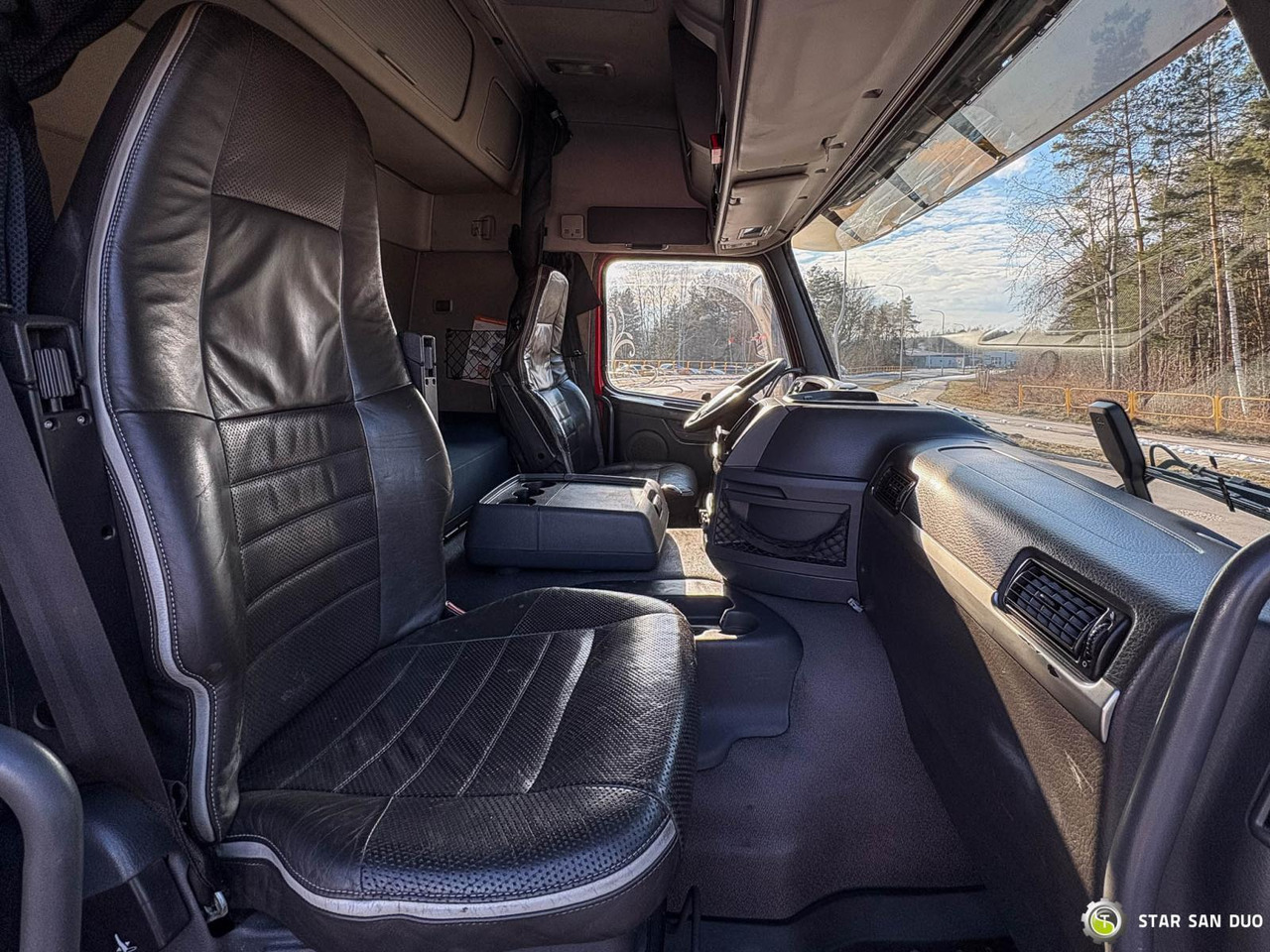 Kamion sa dizalicom : slika 19 Kamion sa dizalicom : slika 19