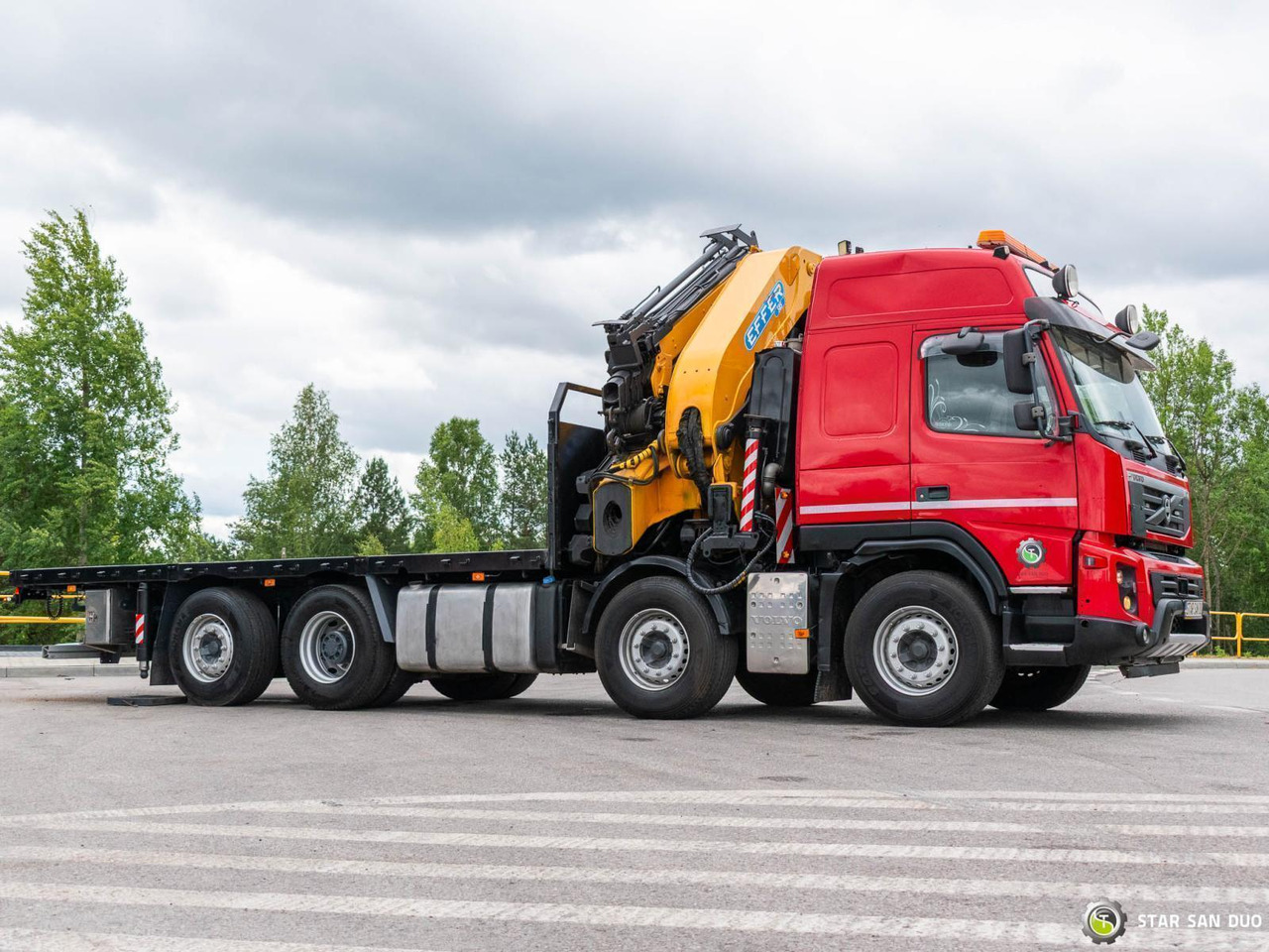 Kamion sa dizalicom : slika 16 Kamion sa dizalicom : slika 16