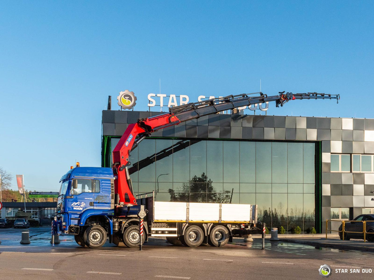 - Kamion sa dizalicom: slika 3 - Kamion sa dizalicom: slika 3