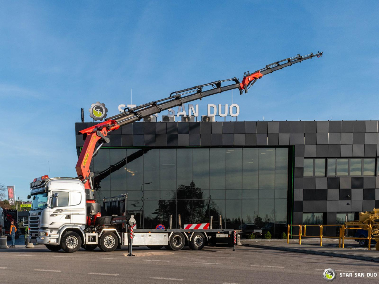 - Kamion sa dizalicom: slika 4 - Kamion sa dizalicom: slika 4