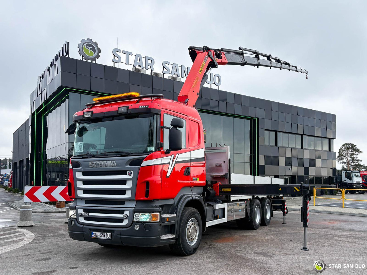 - Kamion sa dizalicom: slika 4 - Kamion sa dizalicom: slika 4