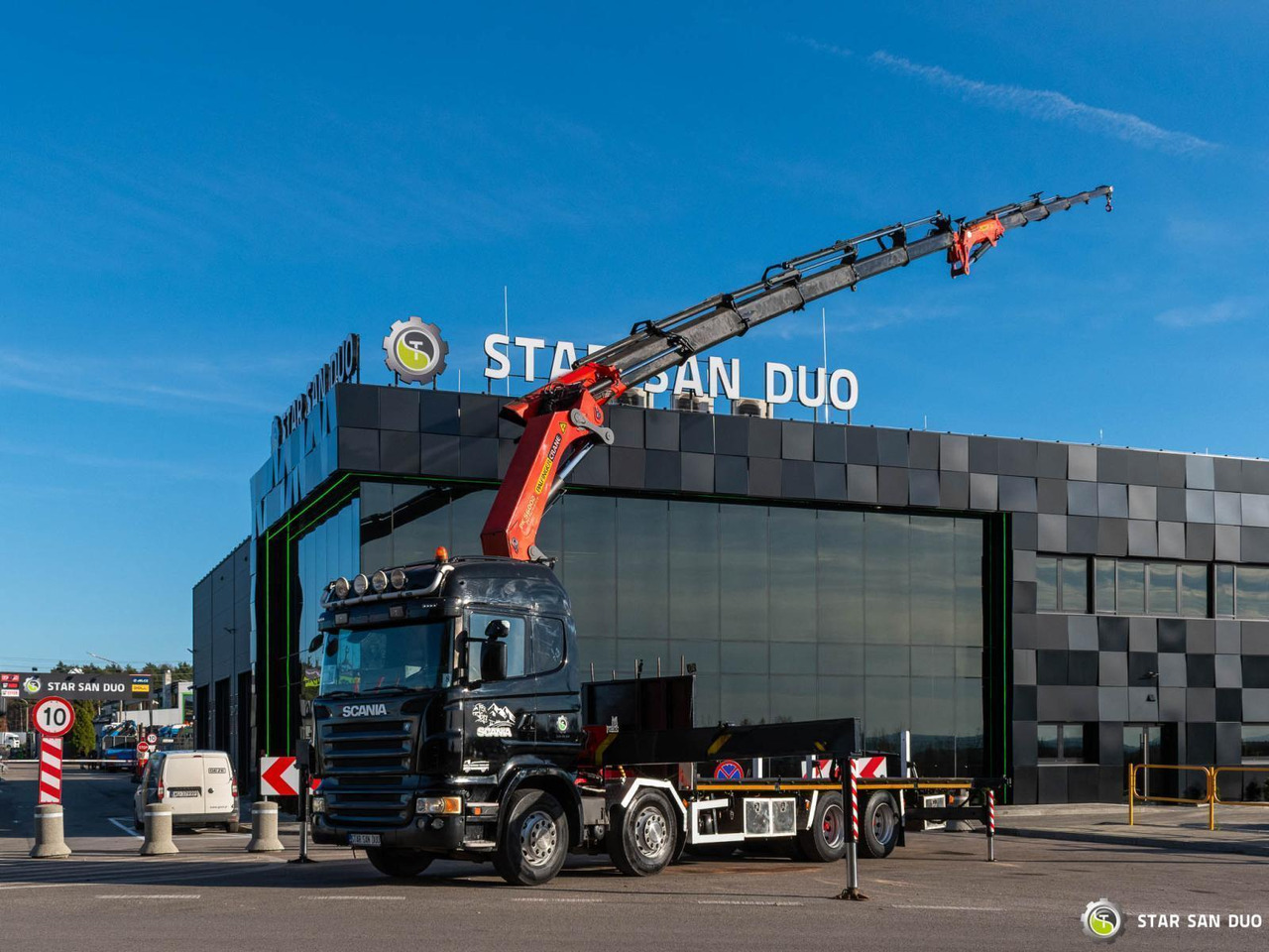 - Kamion sa dizalicom: slika 3 - Kamion sa dizalicom: slika 3