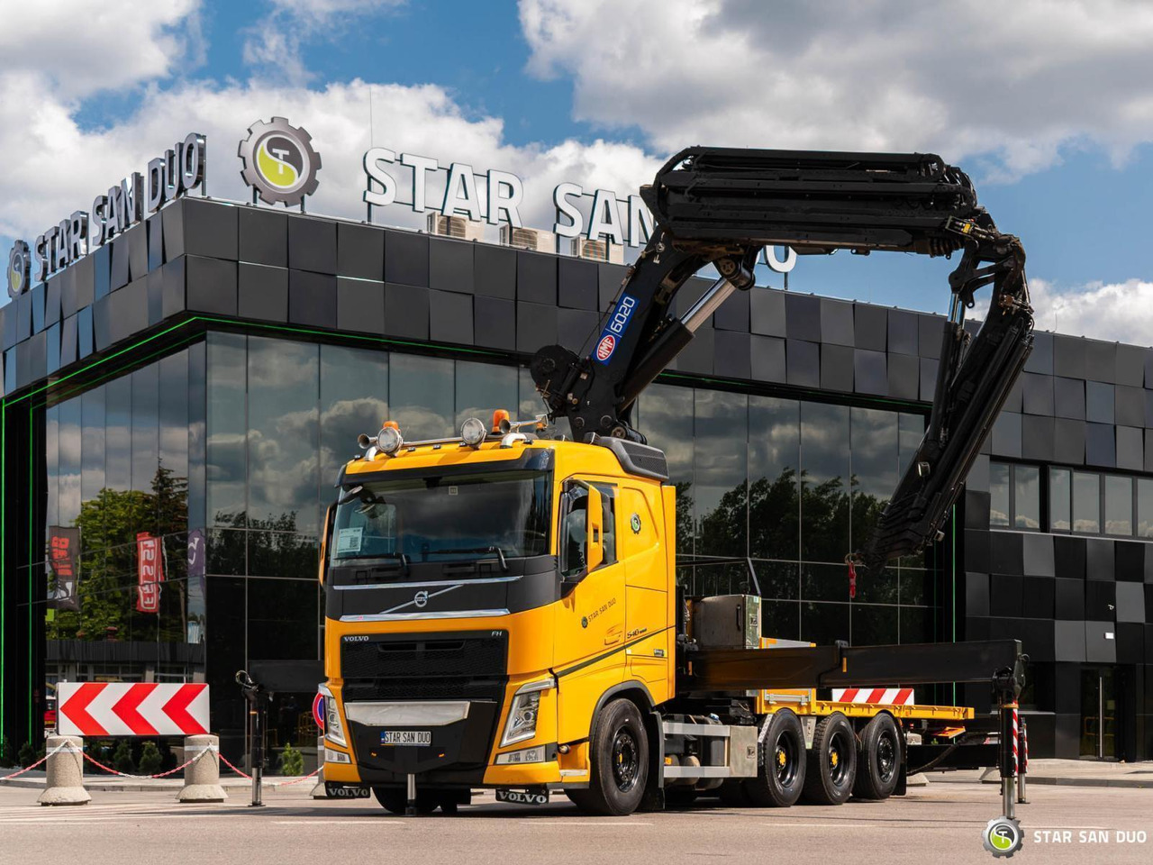 - Kamion sa dizalicom: slika 5 - Kamion sa dizalicom: slika 5