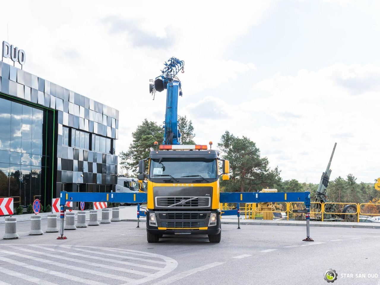 - Kamion sa dizalicom: slika 3 - Kamion sa dizalicom: slika 3