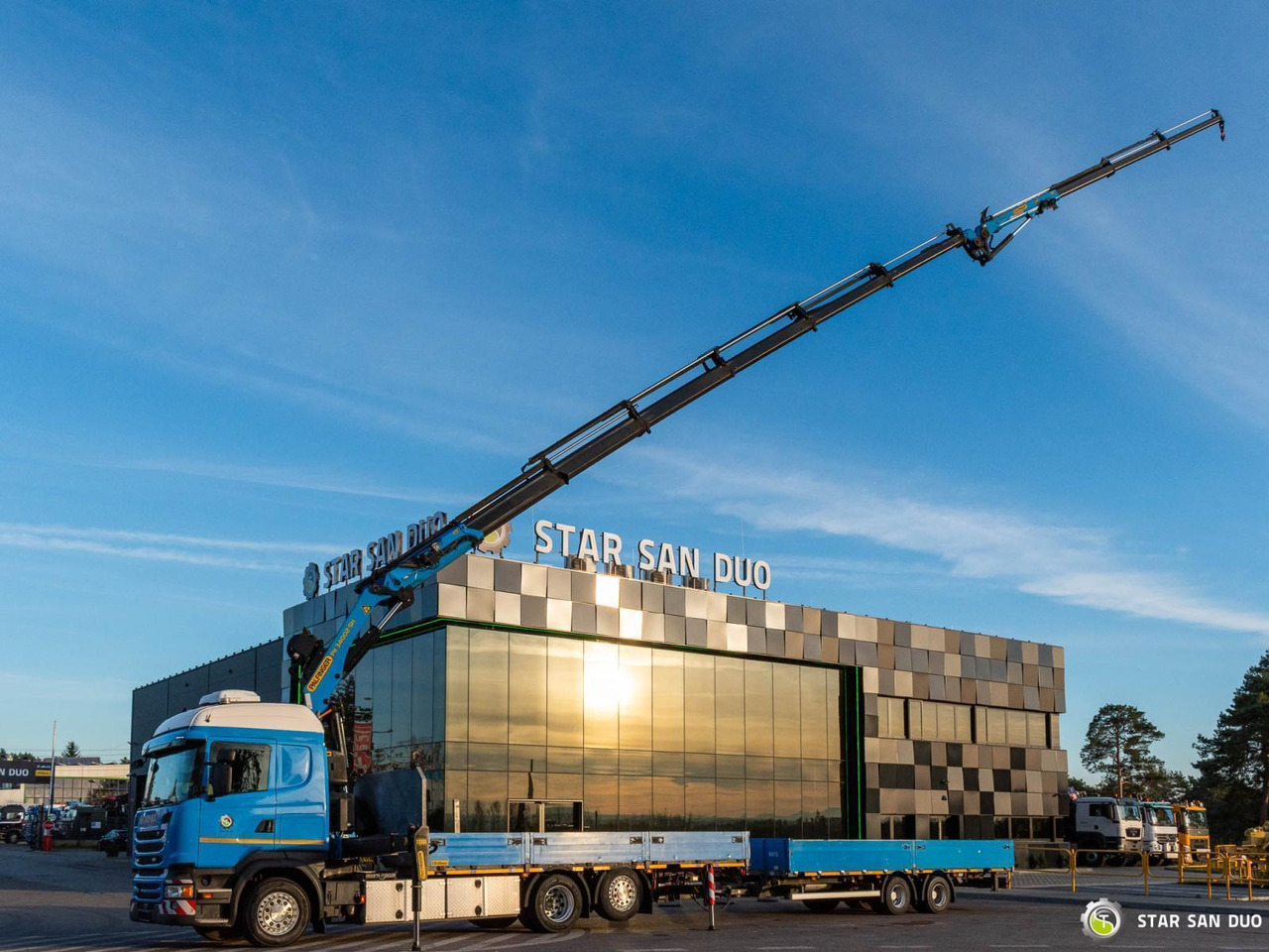 - Kamion sa dizalicom: slika 3 - Kamion sa dizalicom: slika 3