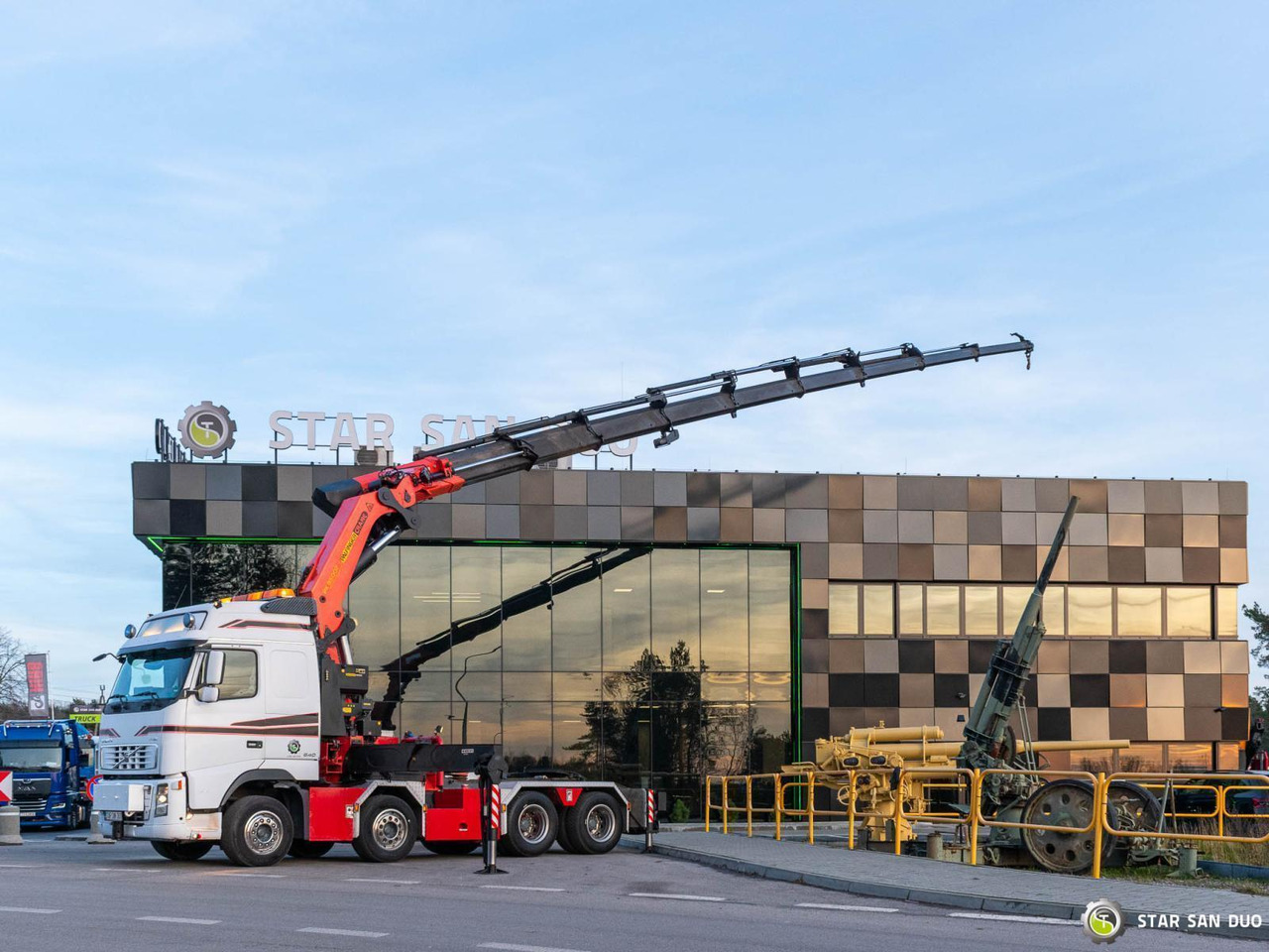 - Kamion sa dizalicom: slika 4 - Kamion sa dizalicom: slika 4