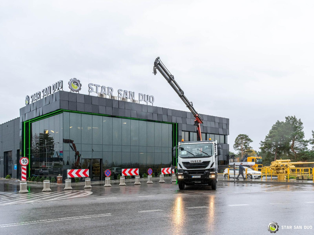 - Kamion sa dizalicom: slika 5 - Kamion sa dizalicom: slika 5