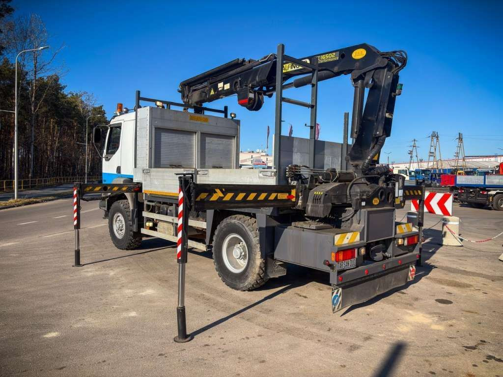 Renault KERAX 270 4x4 PALFINGER PK 16502 CRANE WINCH - Kamion sa dizalicom, Kamion sa tovarnim sandukom: slika 4 Renault KERAX 270 4x4 PALFINGER PK 16502 CRANE WINCH - Kamion sa dizalicom, Kamion sa tovarnim sandukom: slika 4