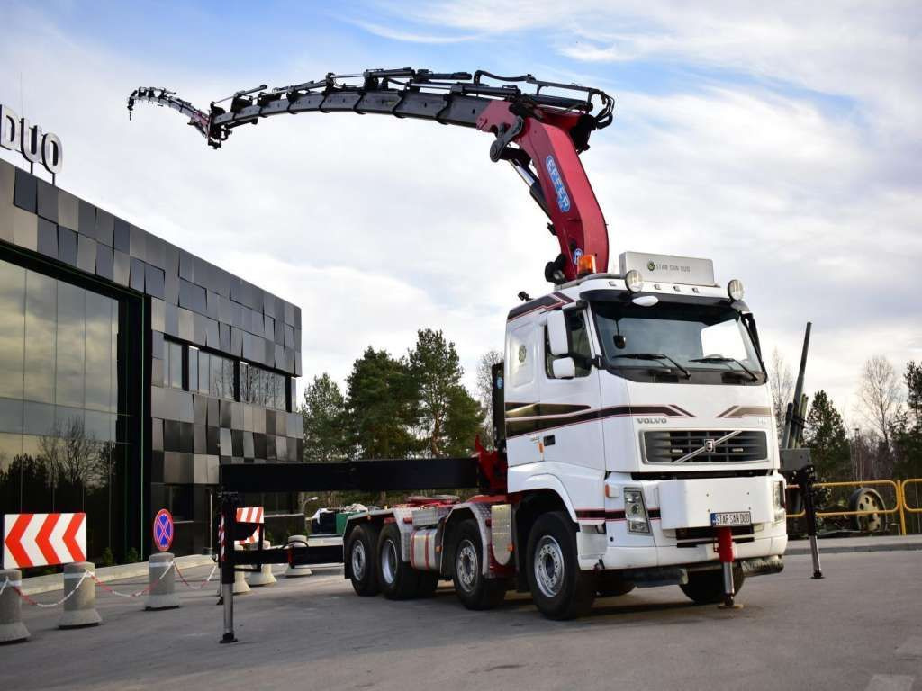 Volvo FH 520 8x2 EFFER 850 Fly Jib Winch 5th - Tegljač: slika 3 Volvo FH 520 8x2 EFFER 850 Fly Jib Winch 5th - Tegljač: slika 3