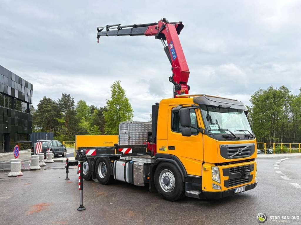 Volvo FM 460 6x4x4 HMF 3220 Crane HDS - Tegljač: slika 2 Volvo FM 460 6x4x4 HMF 3220 Crane HDS - Tegljač: slika 2