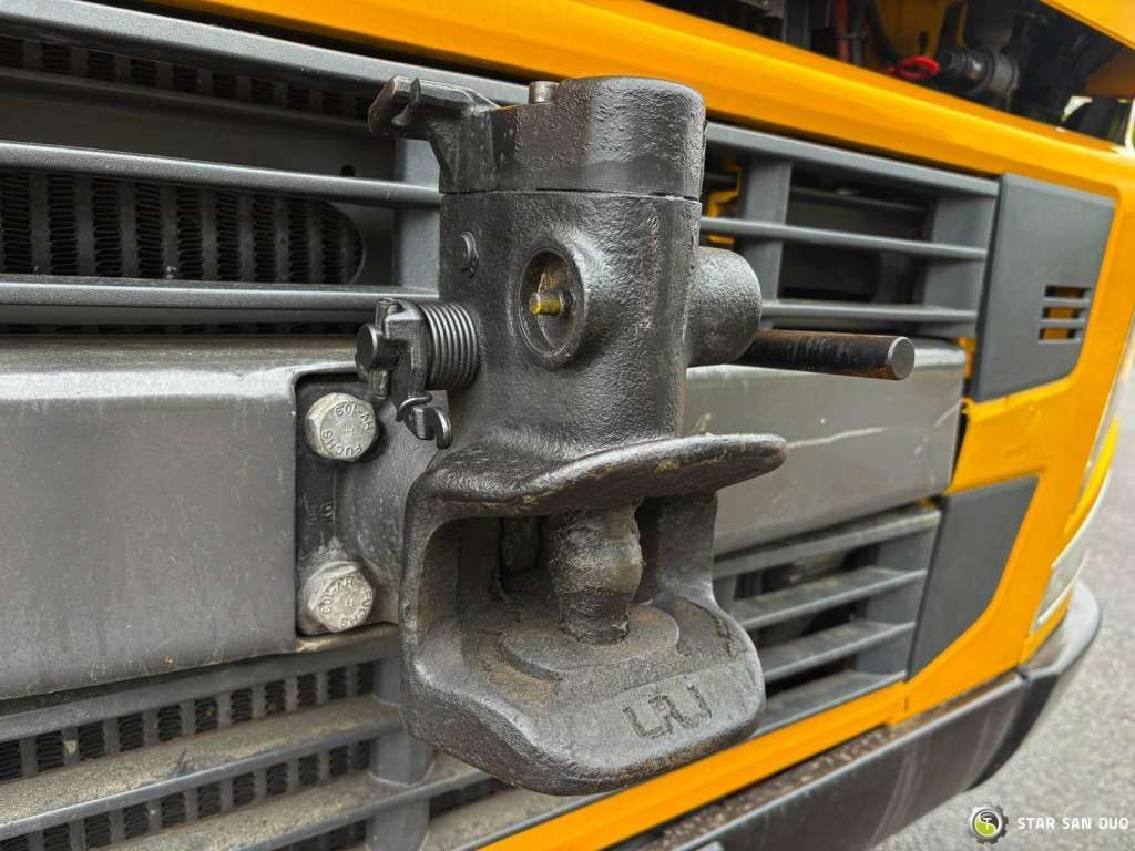Tegljač Volvo  FM 460 6x4x4 HMF 3220 Crane HDS: slika 23