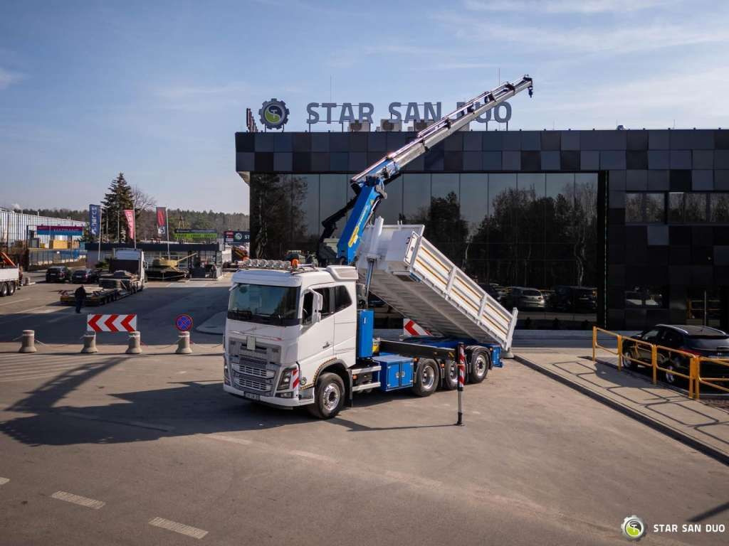 Volvo FH 16.550 8x4 Palfinger PK 34002-SH Crane Kippe - Istovarivač: slika 3 Volvo FH 16.550 8x4 Palfinger PK 34002-SH Crane Kippe - Istovarivač: slika 3