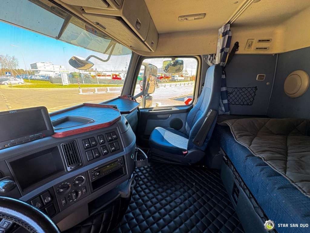 Kamion sa dizalicom Volvo  FH 520 8x4 HMF ODIN K6 EURO 5 FLY JIB Crane: slika 12