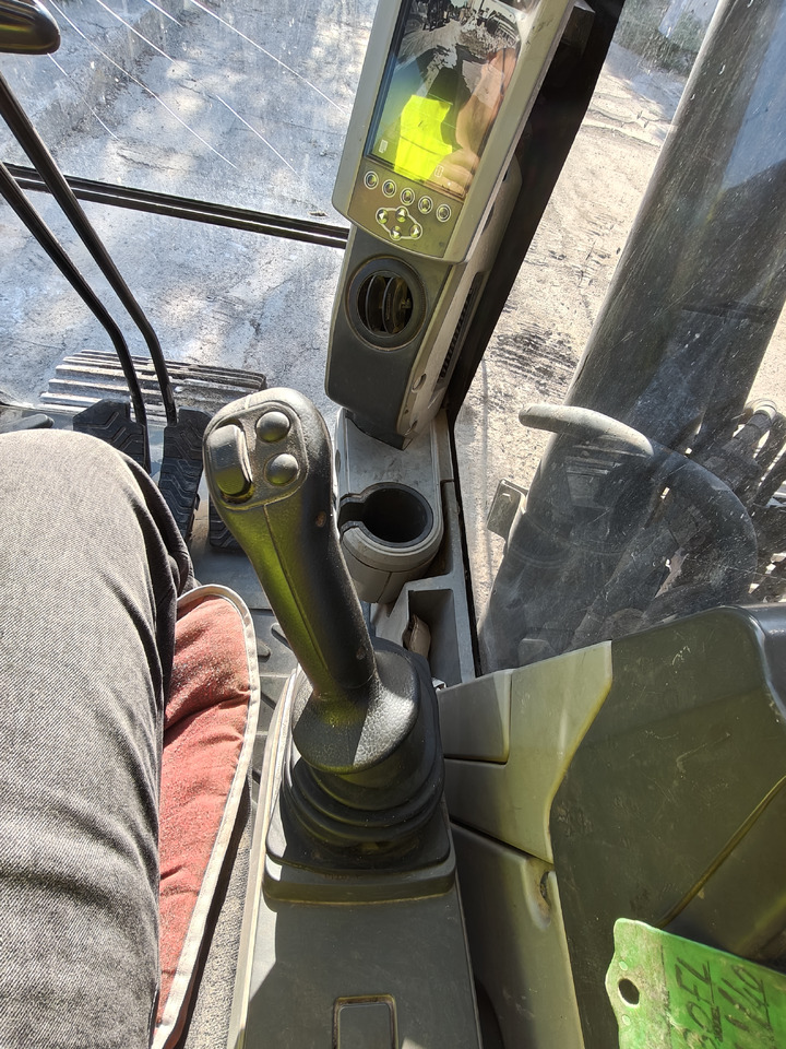 Bager CATERPILLAR 320 EL: slika 20 Bager CATERPILLAR 320 EL: slika 20