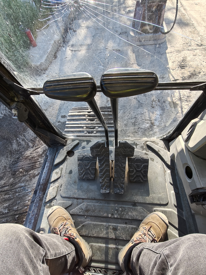 Bager CATERPILLAR 320 EL: slika 17 Bager CATERPILLAR 320 EL: slika 17