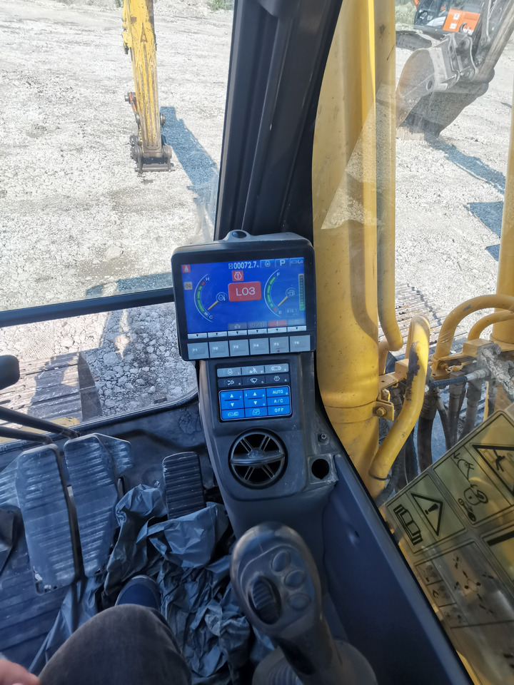 Bager KOMATSU PC240: slika 22 Bager KOMATSU PC240: slika 22