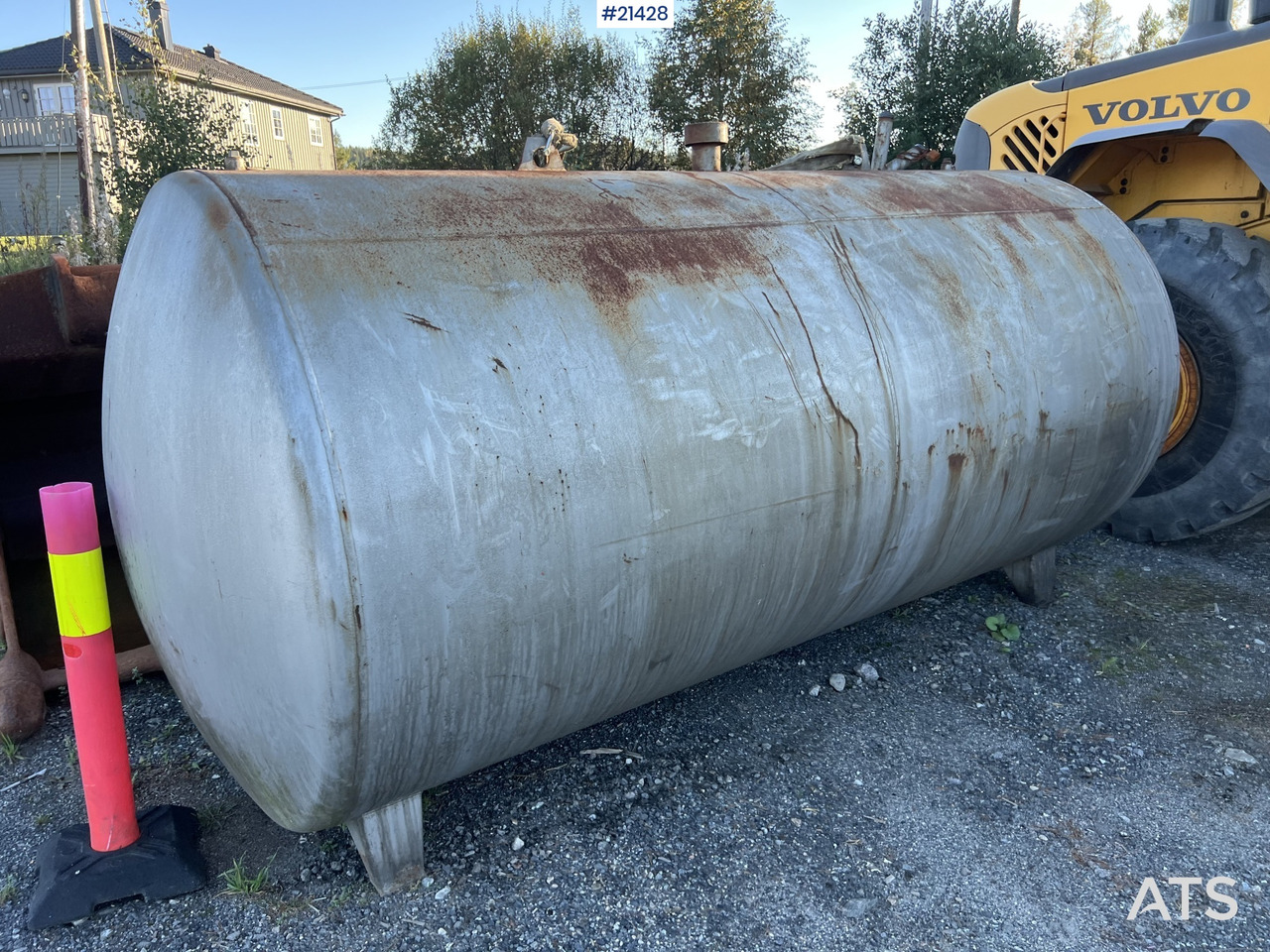 6000 liter diesel tank m/ pumpe og teller - Rezervoar za skladištenje: slika 3 6000 liter diesel tank m/ pumpe og teller - Rezervoar za skladištenje: slika 3
