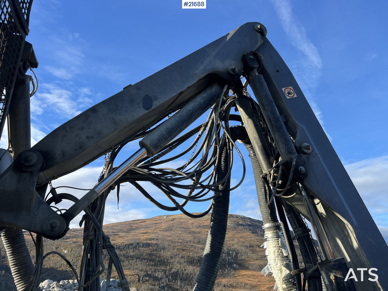 Veliki kamon za bušenje Atlas Copco T35R-01 Borerigg m/ cop 2540 hammer, sliper og Leica gps: slika 30 Veliki kamon za bušenje Atlas Copco T35R-01 Borerigg m/ cop 2540 hammer, sliper og Leica gps: slika 30