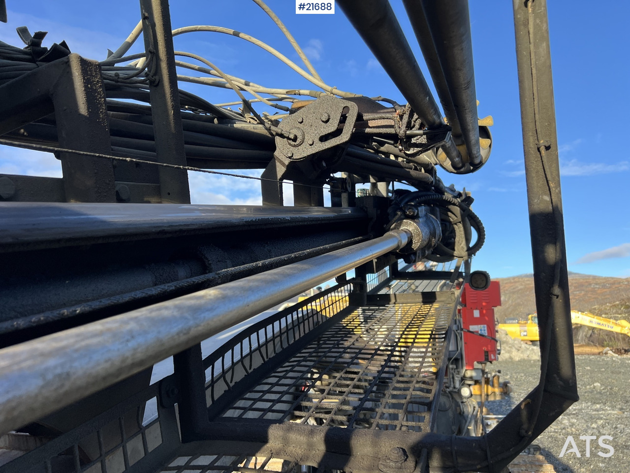 Veliki kamon za bušenje Atlas Copco T35R-01 Borerigg m/ cop 2540 hammer, sliper og Leica gps: slika 25 Veliki kamon za bušenje Atlas Copco T35R-01 Borerigg m/ cop 2540 hammer, sliper og Leica gps: slika 25