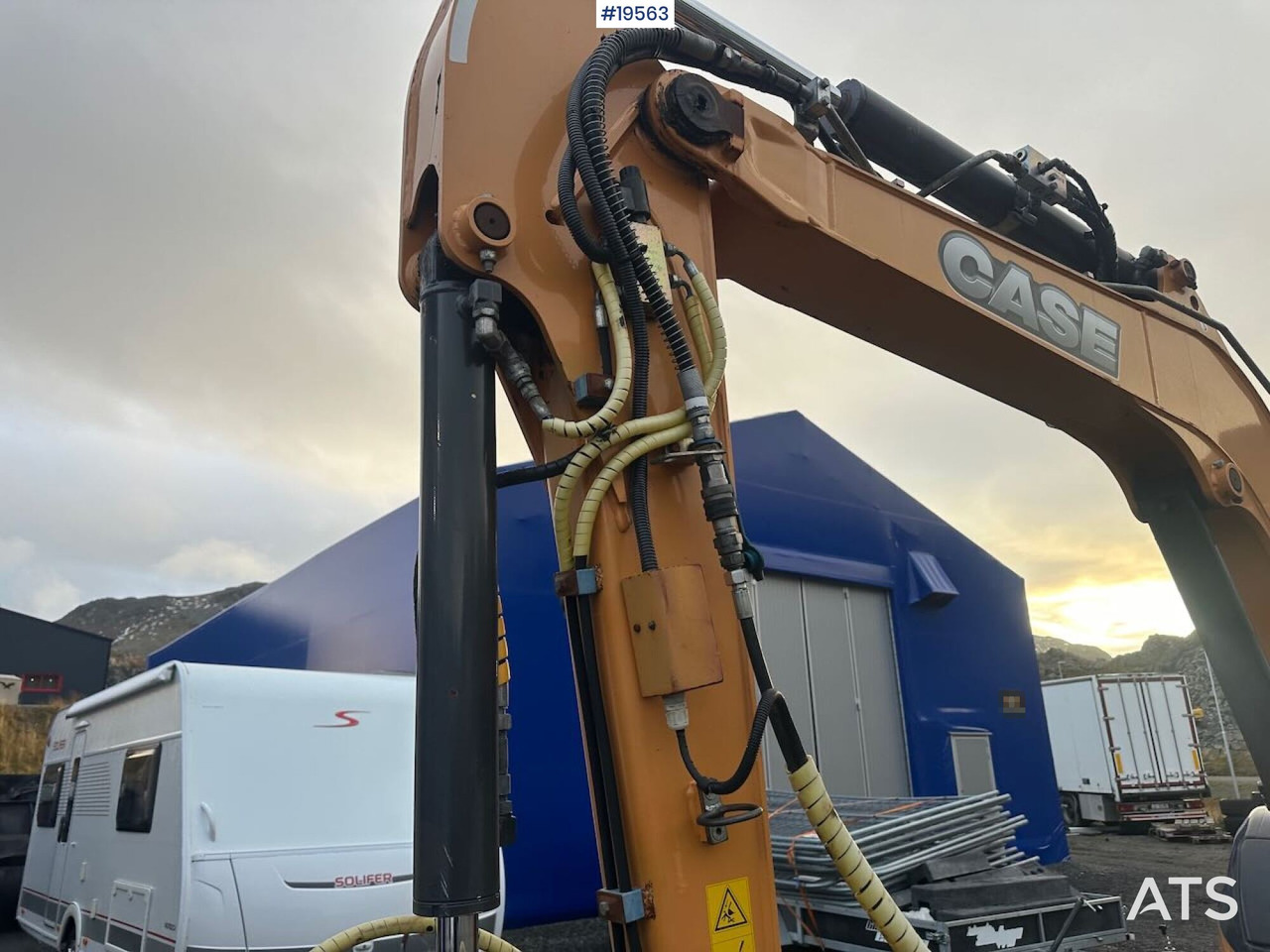 Case CX50B gravemaskin m/ rototilt, hammer, klype og 3 skuffer. Lavt timetall! - Bager: slika 5 Case CX50B gravemaskin m/ rototilt, hammer, klype og 3 skuffer. Lavt timetall! - Bager: slika 5