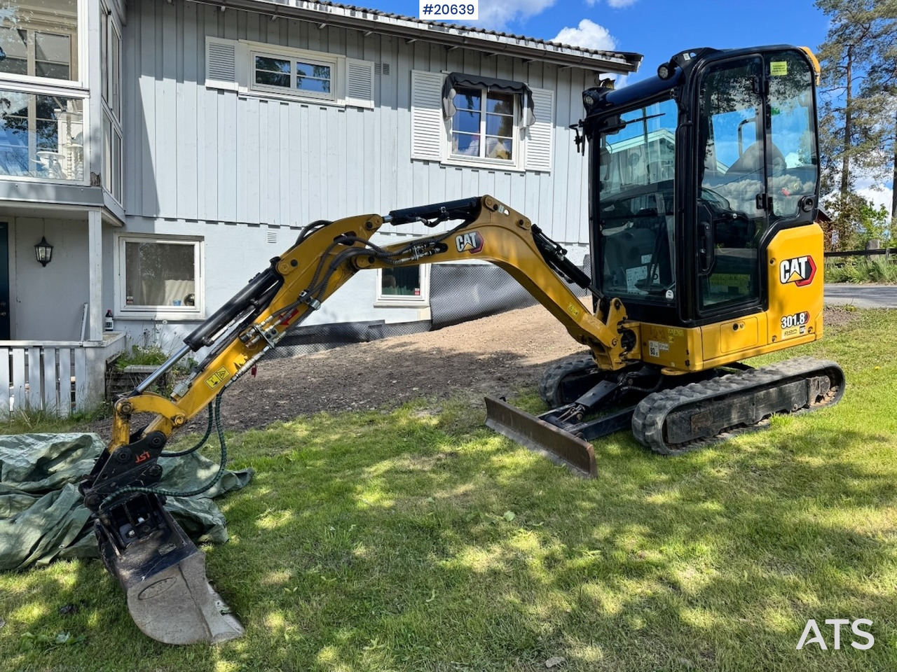 Caterpillar 301.8 - Bager: slika 1 Caterpillar 301.8 - Bager: slika 1