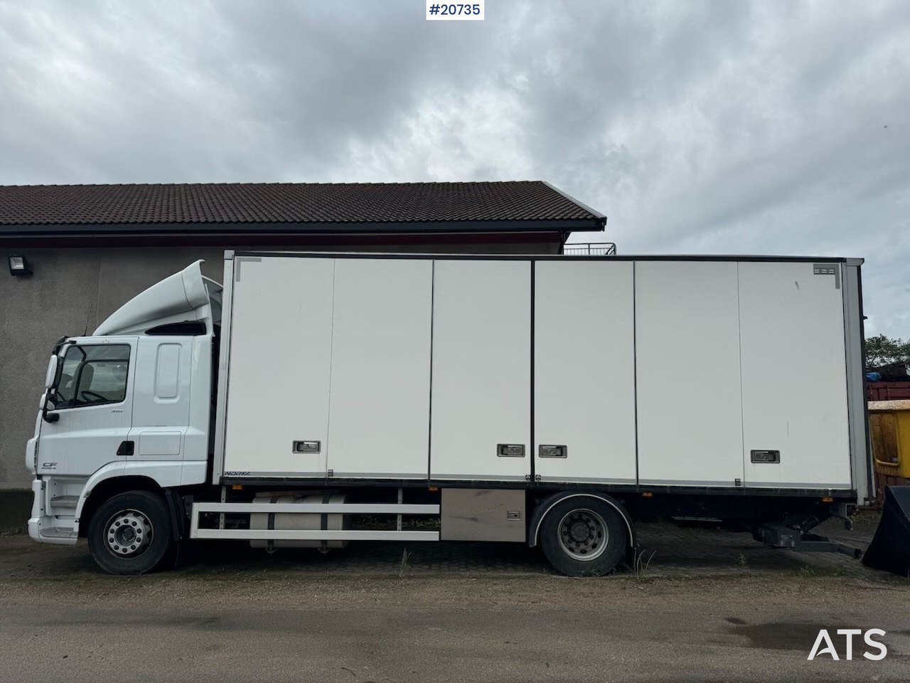 DAF CF310 - Kamion sa zatvorenim sandukom: slika 2 DAF CF310 - Kamion sa zatvorenim sandukom: slika 2