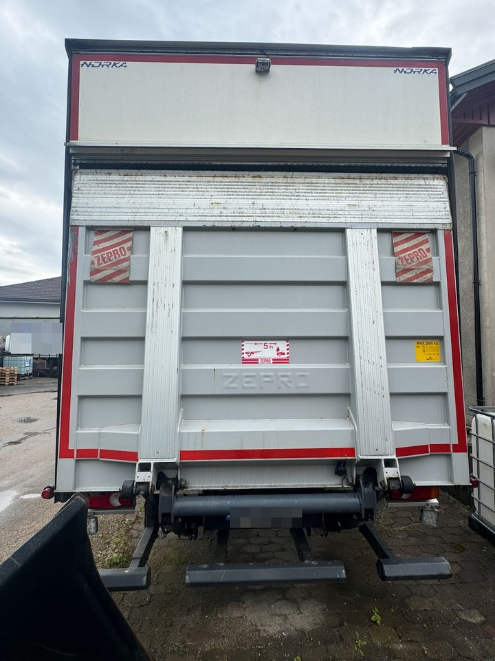 DAF CF310 - Kamion sa zatvorenim sandukom: slika 4 DAF CF310 - Kamion sa zatvorenim sandukom: slika 4