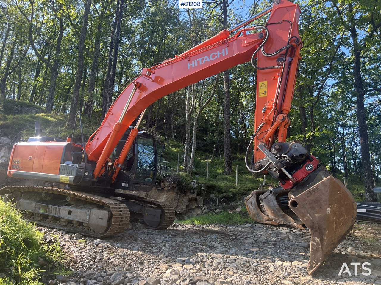 Hitachi zx190lc-5B gravemaskin m/ rototilt, pusseskuffe, graveskuffe og dyrkningsskuffe - Bager guseničar: slika 4 Hitachi zx190lc-5B gravemaskin m/ rototilt, pusseskuffe, graveskuffe og dyrkningsskuffe - Bager guseničar: slika 4