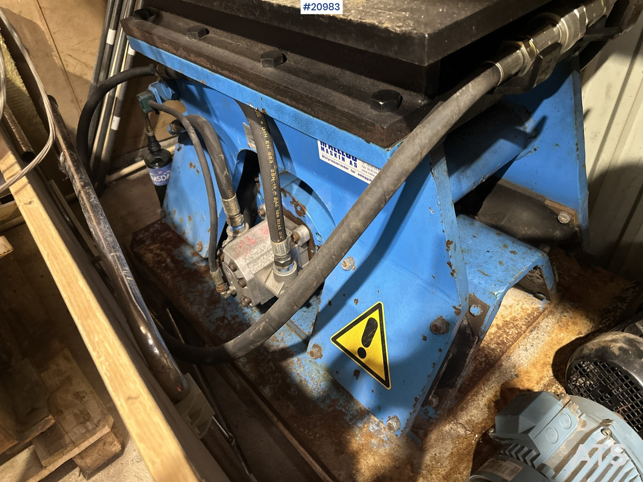 Imi C890 - Vibraciona ploča: slika 2 Imi C890 - Vibraciona ploča: slika 2