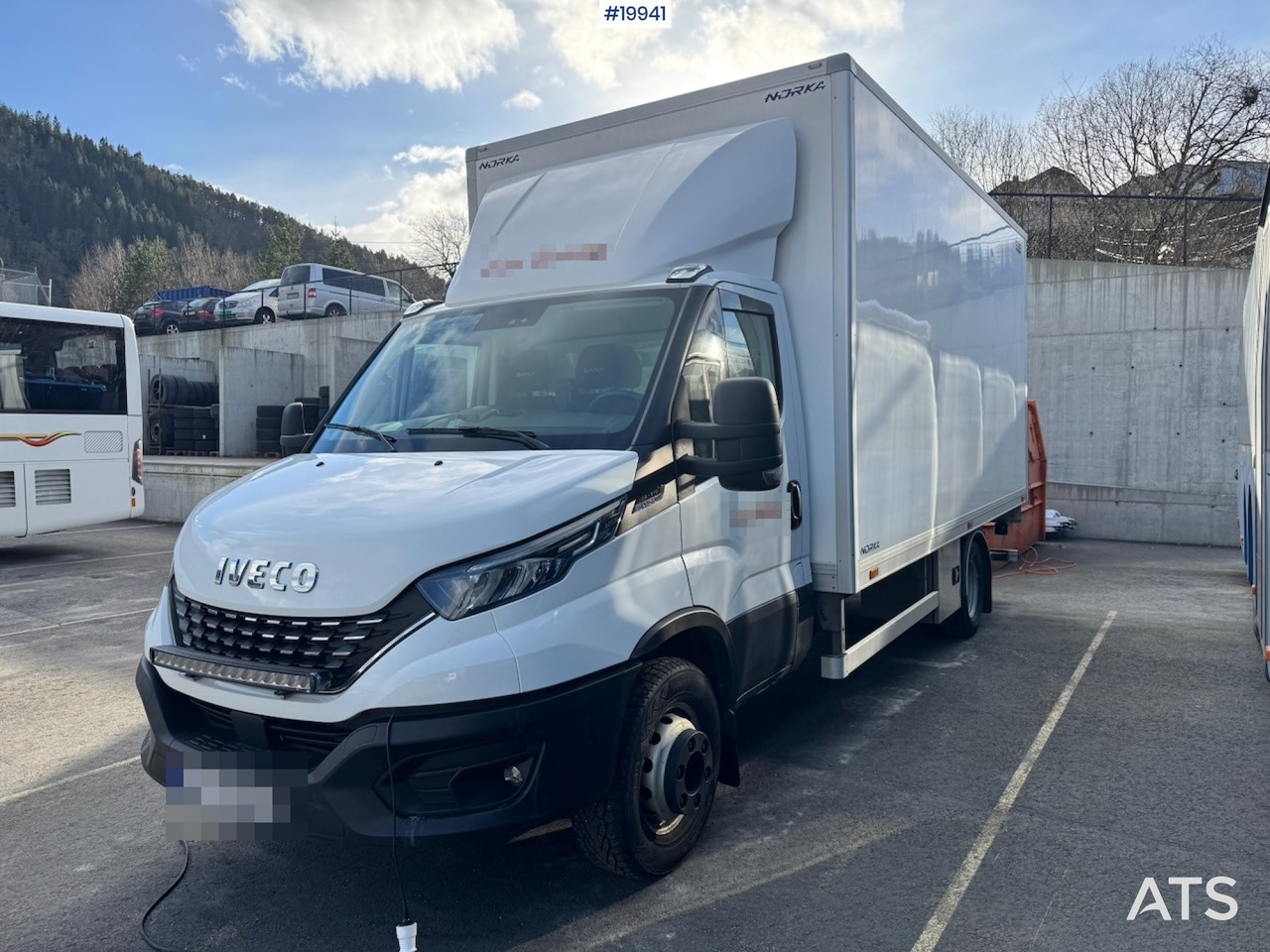 Iveco 70C21 - Kamion sa zatvorenim sandukom: slika 5 Iveco 70C21 - Kamion sa zatvorenim sandukom: slika 5