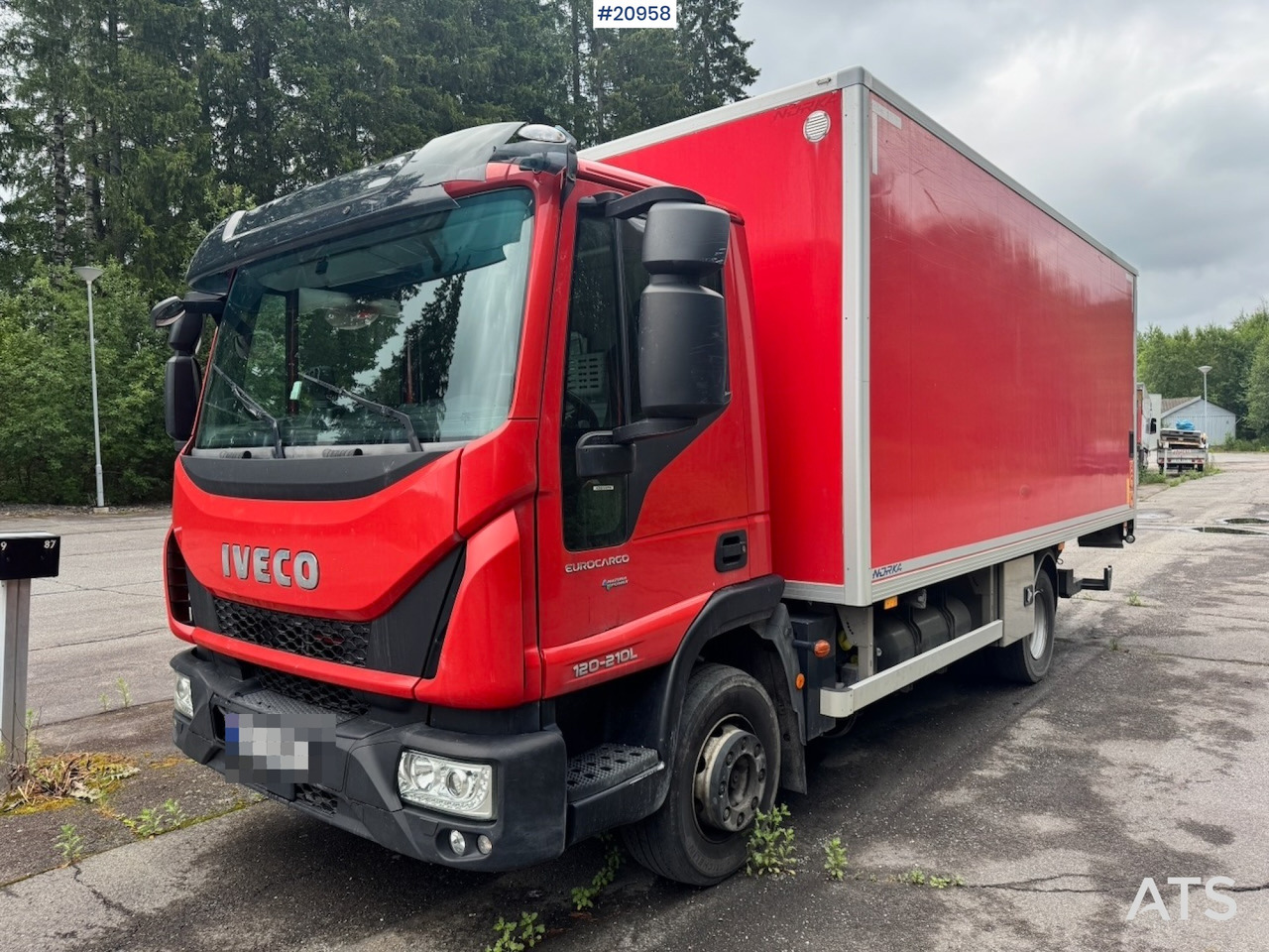 Iveco EuroCargo 120-210L - Kamion sa zatvorenim sandukom: slika 1 Iveco EuroCargo 120-210L - Kamion sa zatvorenim sandukom: slika 1