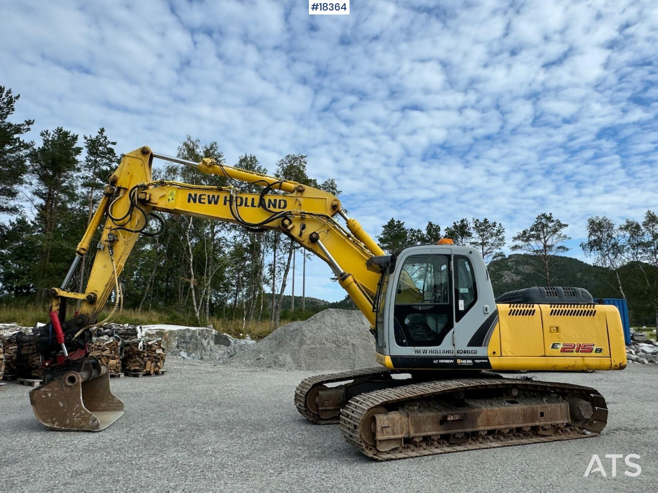 Kobelco E215B - Bager: slika 1 Kobelco E215B - Bager: slika 1