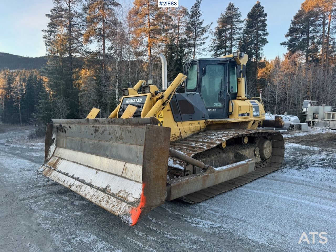 Komatsu D65 PX-15 - Buldožer: slika 2 Komatsu D65 PX-15 - Buldožer: slika 2