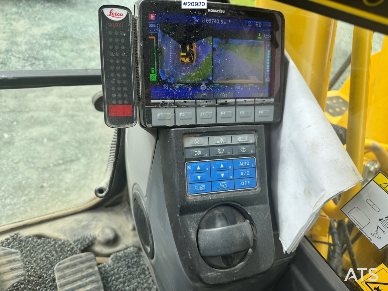 Bager guseničar Komatsu PC229USLC-11: slika 37