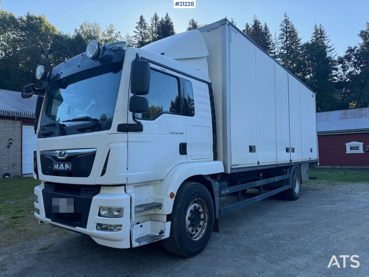 MAN TGM 18.290 - Kamion sa zatvorenim sandukom: slika 1 MAN TGM 18.290 - Kamion sa zatvorenim sandukom: slika 1