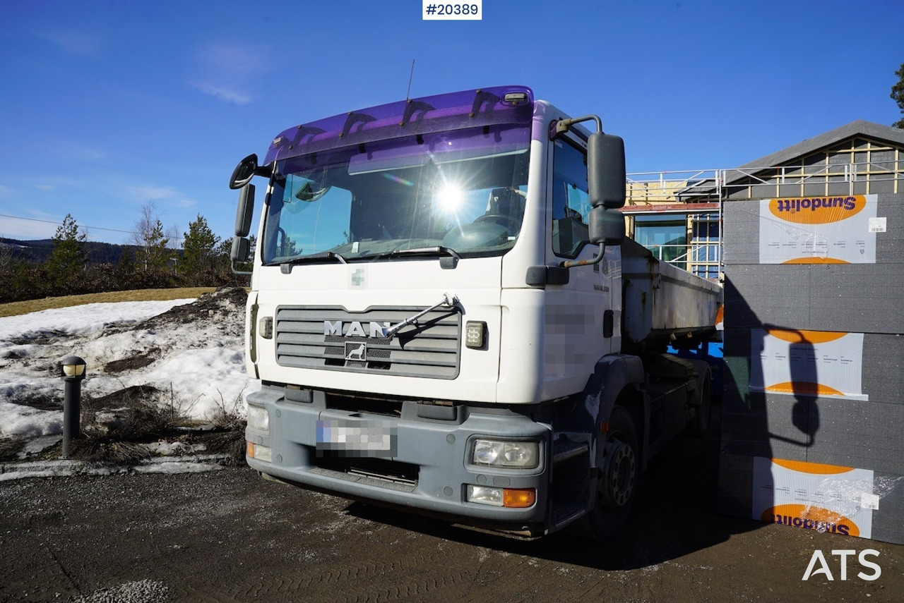 MAN TGM 18.330 - Kamion sa hidrauličnom kukom: slika 1 MAN TGM 18.330 - Kamion sa hidrauličnom kukom: slika 1