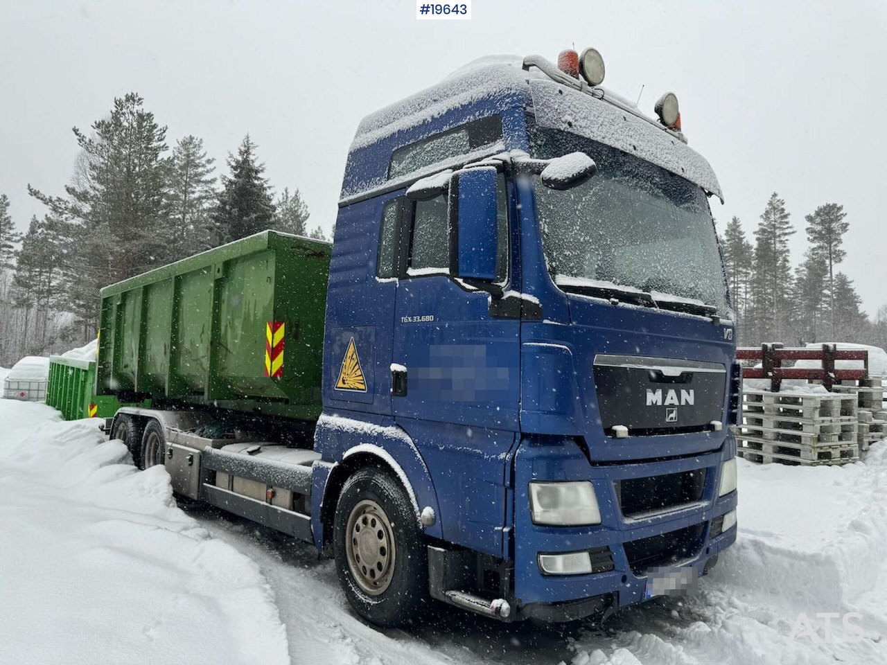 MAN TGX 33.680 - Kamion sa hidrauličnom kukom: slika 2 MAN TGX 33.680 - Kamion sa hidrauličnom kukom: slika 2