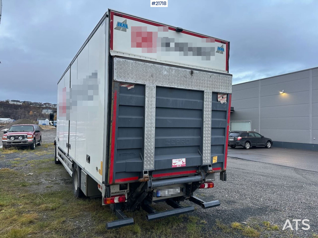 Mercedes Actros 1835 skapbil m/ Full sideåpning, aggregat, lift og 2 sett dekk - Kamion sa zatvorenim sandukom: slika 3 Mercedes Actros 1835 skapbil m/ Full sideåpning, aggregat, lift og 2 sett dekk - Kamion sa zatvorenim sandukom: slika 3