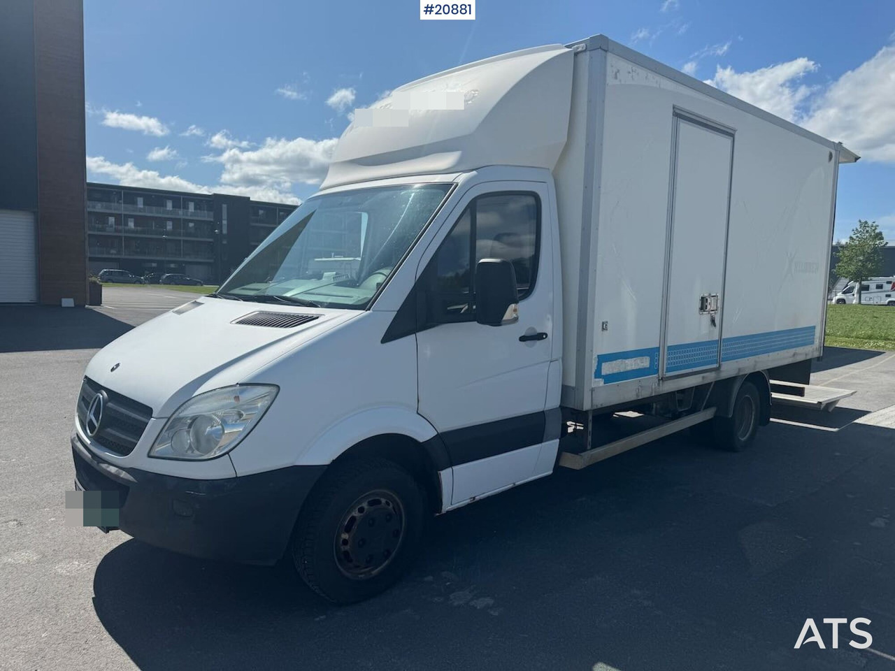 Mercedes SPRINTER - Dostavno vozilo sa zatvorenim sandukom: slika 2 Mercedes SPRINTER - Dostavno vozilo sa zatvorenim sandukom: slika 2