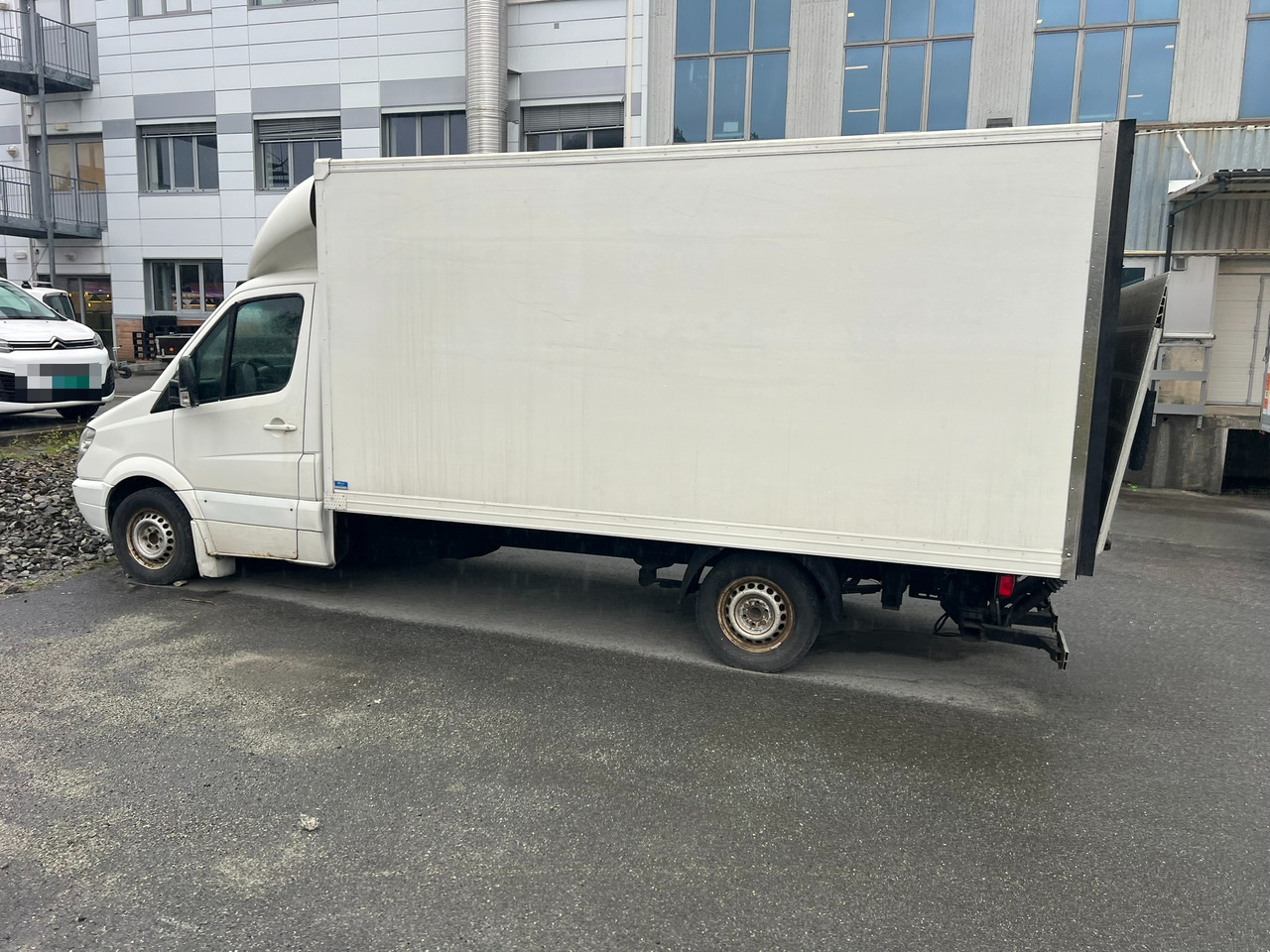 Mercedes Varebil - Kamion sa zatvorenim sandukom: slika 4 Mercedes Varebil - Kamion sa zatvorenim sandukom: slika 4