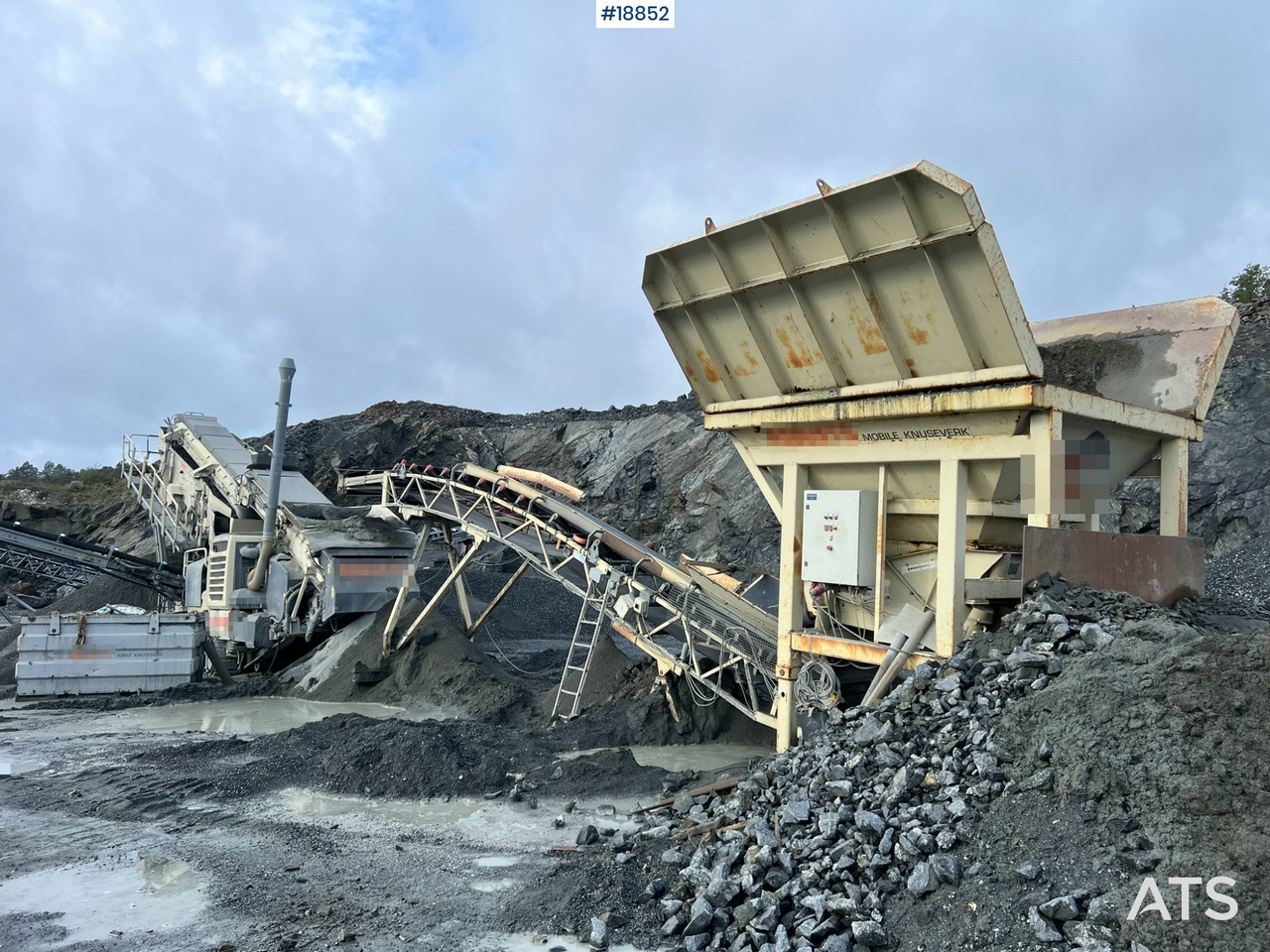 Metso Lokotrack LT220D Finknuser m/ sikt, matekasse og transportbånd - Mobilna drobilica: slika 1 Metso Lokotrack LT220D Finknuser m/ sikt, matekasse og transportbånd - Mobilna drobilica: slika 1